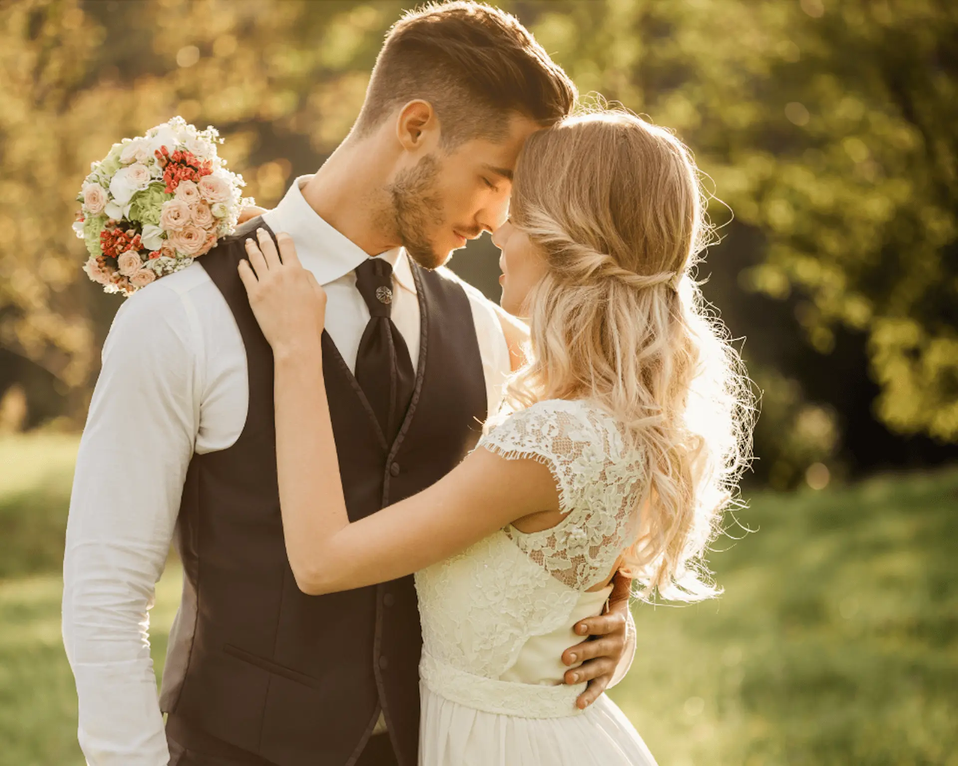 deux personnes lors d'un mariage
