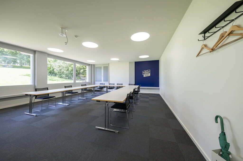 Salle Essertines en disposition école