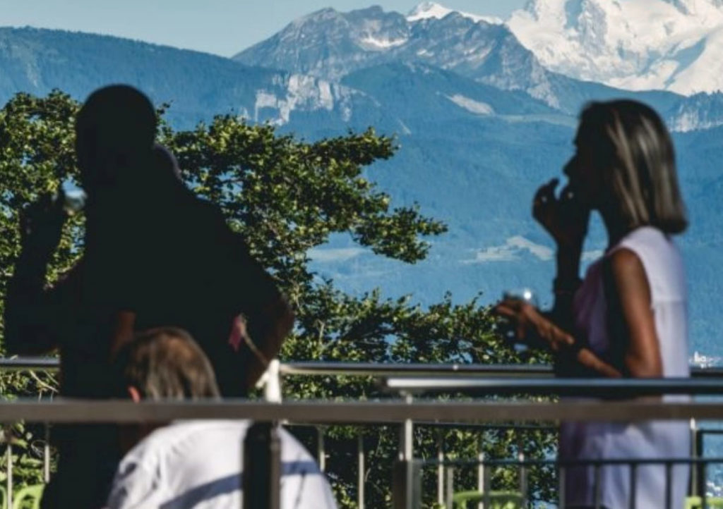 salle a louer situé entre genève et lausanne, suisse : le parc du signal de bougy